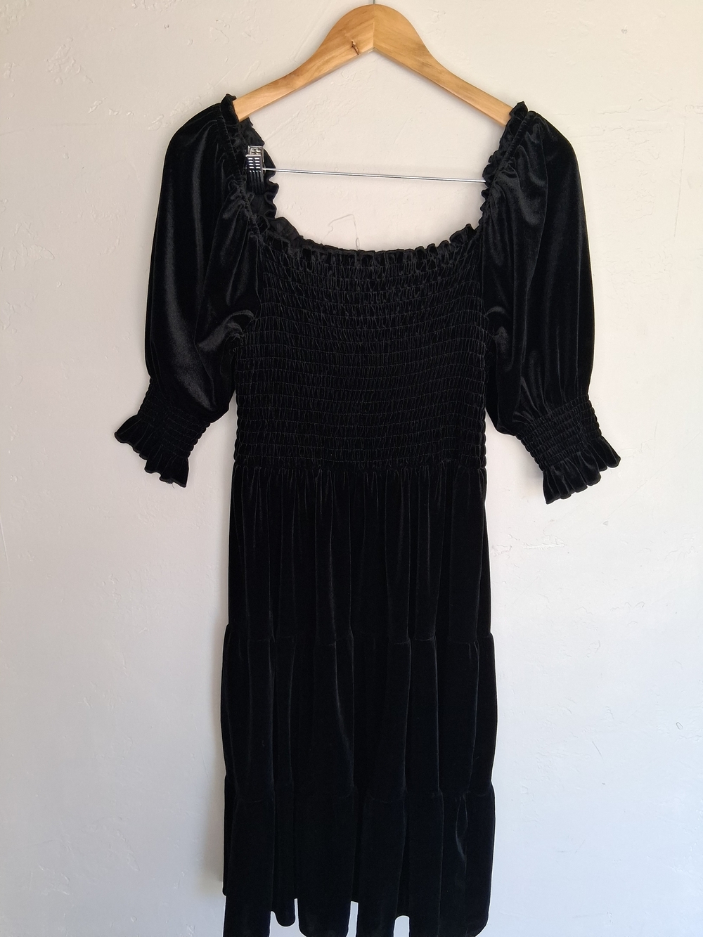 Black Velvet Smocked Midi Dress Puff Sleeve Tiered Goth Fall Prairie M 8/10 - Picture 2 of 9
